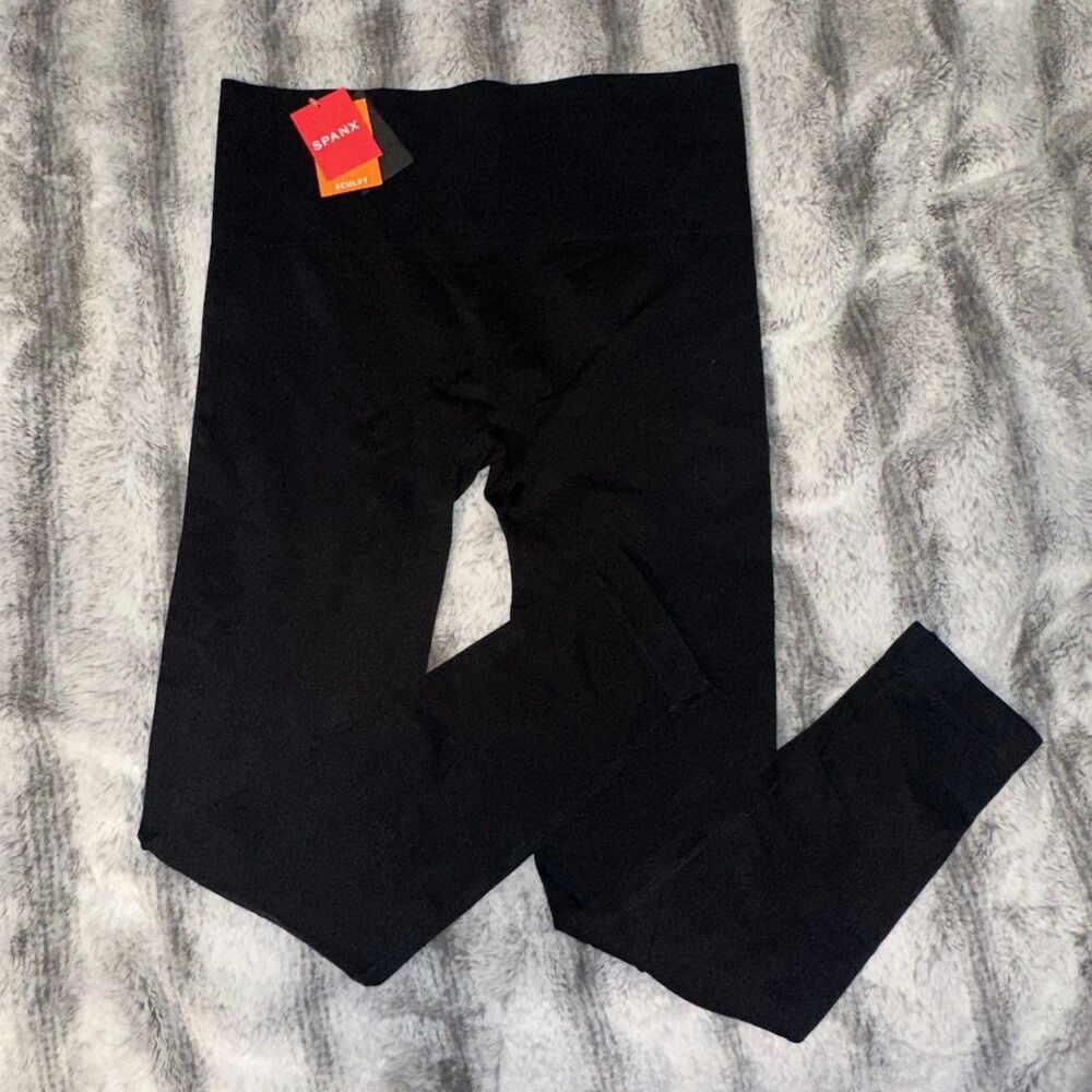 Spanx OnCore Sculpt High-Waisted Seamless Compression Leggings Black M NWT